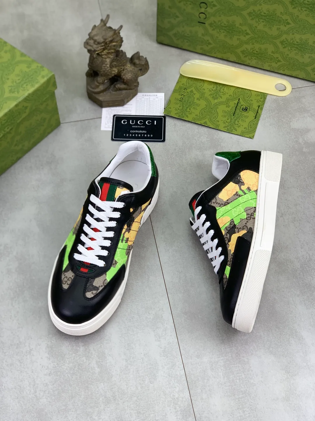 Men's shoes P400 💰[New style] 🆘 The latest model from Gucci's official website🎁Classic casual and fashionable men's shoes👟Hot style💥The style is simple and elegant, exclusive for trendy men. Unique official website latest brand elements👑Gucci original decoration, fashionable and generous, the fabric is made of original soft calfskin➕Comfortable soft sheepskin lining ✅The official website specifies wear-resistant rubber outsole_full of elasticity, classic model taken in real life🎬Color: 2️⃣colors available😍Number: 38-44
